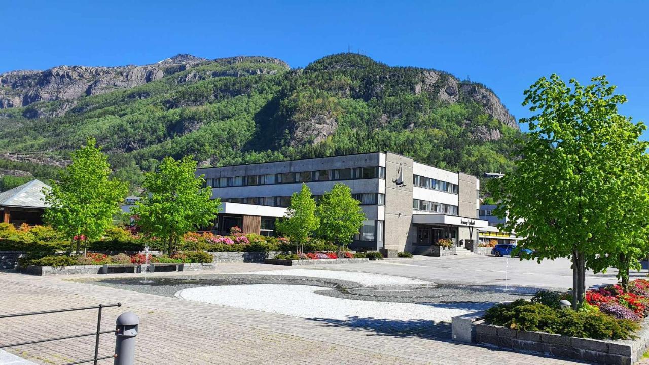 Bremanger Fjord Hotell Svelgen Exteriér fotografie